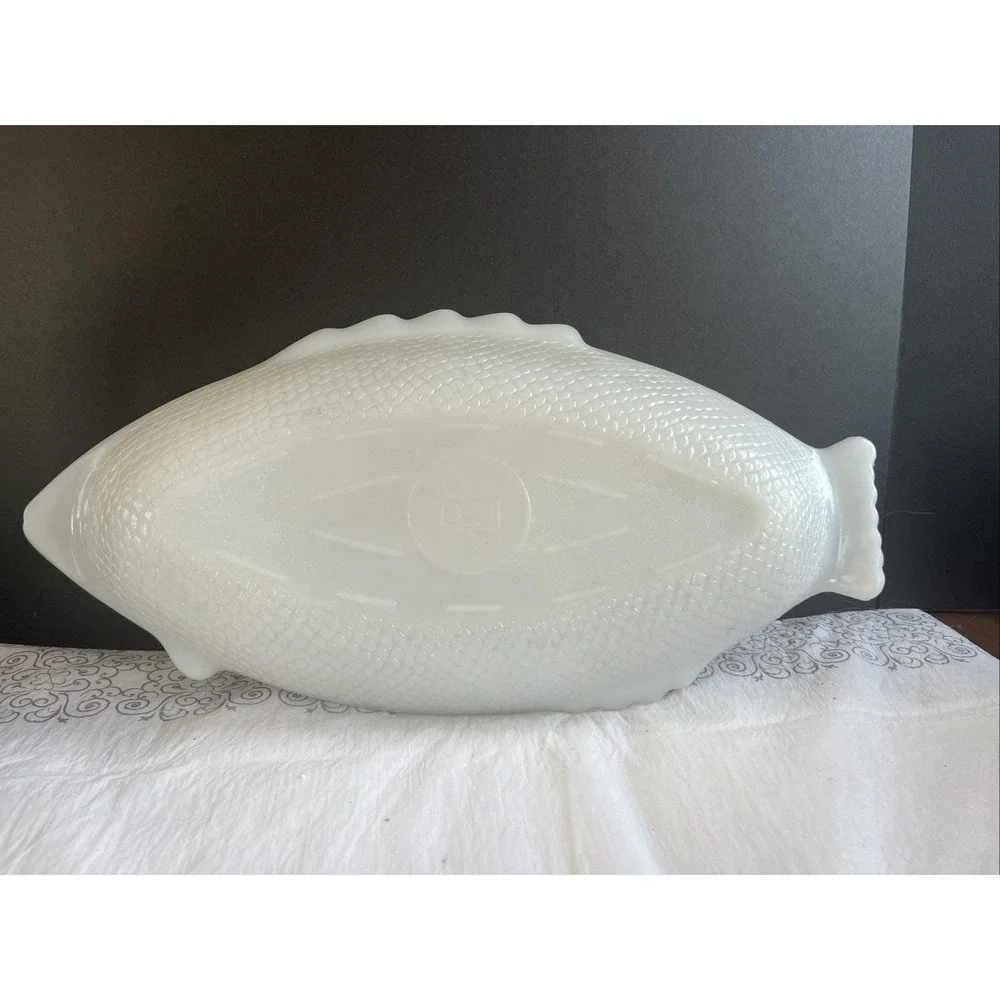 Vintage Glasbake White Glass Fish Shaped Bakeware Casserole 18